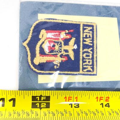 NEW YORK STATE FLAG SOUVENIR BADGE / PATCH