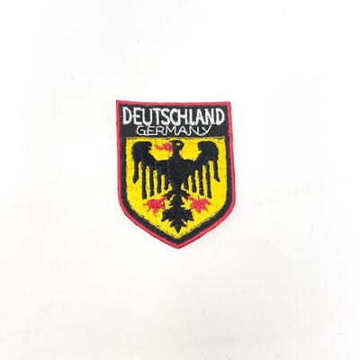 DEUTSCHLAND GERMANY SOUVENIR BADGE / PATCH