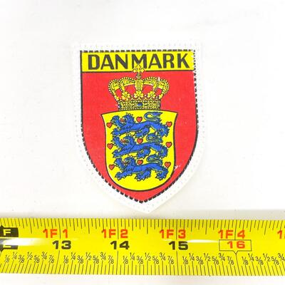 DANMARK (DENMARK) COAT OF ARMS SOUVENIR BADGE/PATCH