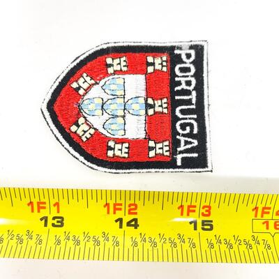 PORTUGAL COAT OF ARMS SOUVENIR BADGE/PATCH