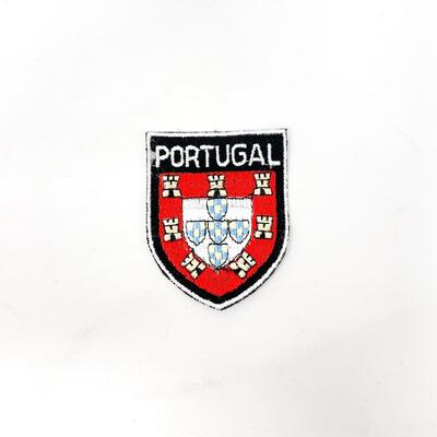 PORTUGAL COAT OF ARMS SOUVENIR BADGE/PATCH