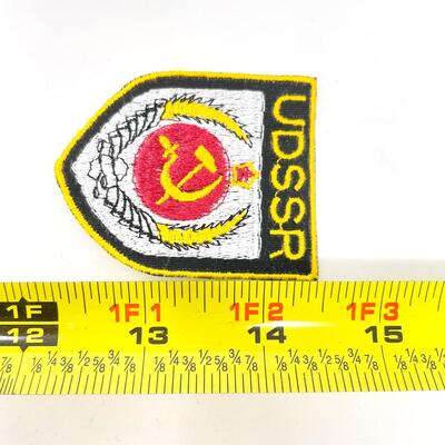 UDSSR (SOVIET UNION) SOUVENIR BADGE/PATCH