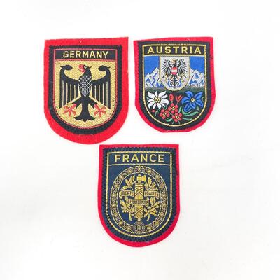 EUROPEAN SOUVENIR BADGE/PATCH BUNDLE - GERMANY, AUSTRIA, FRANCE