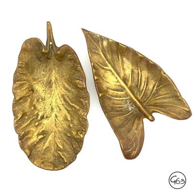 2 Vintage VA Metalcrafters Brass Leaf Trinket Dishes