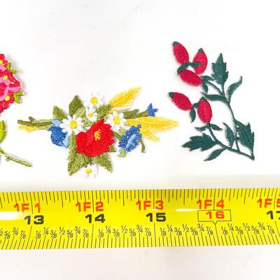 EMBROIDERED FLOWER PATCHES BUNDLE OF 3