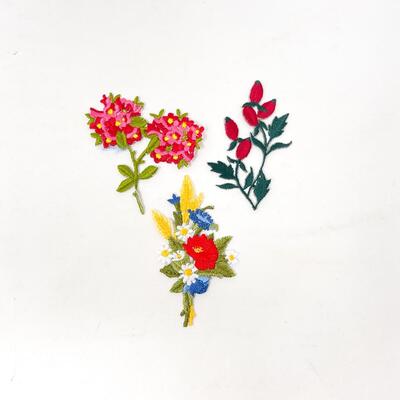 EMBROIDERED FLOWER PATCHES BUNDLE OF 3