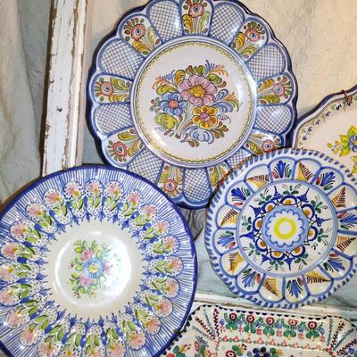 Lot of 6 hand-painted Spanish Talavera Plates by El Carmen, De La Reina, P. ARZ & DeLa Cal Barrellza Puente