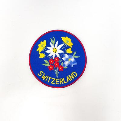 LARGE ROUND SWITZERLAND WILDFLOWER SOUVENIR BADGE/PATCH #1