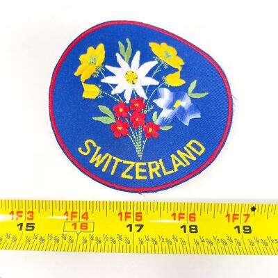 LARGE ROUND SWITZERLAND WILDFLOWER SOUVENIR BADGE/PATCH #2
