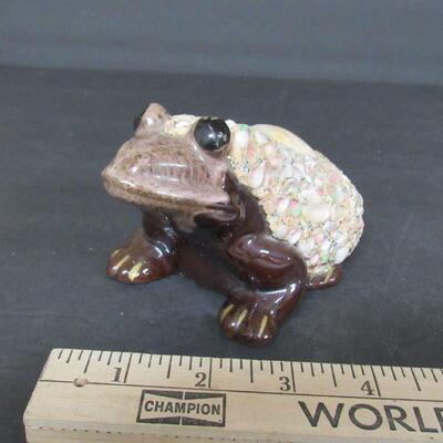 Small Pottery Frog With Shells Bank