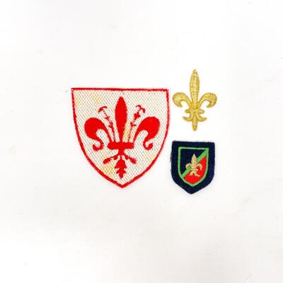 ASSORTED FLEUR DE LIS BADGE/PATCH BUNDLE OF 3