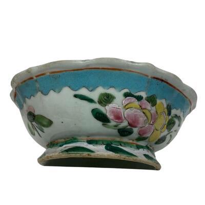 Vintage Chinese Porcelain Tongzhi Bowl