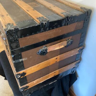 Antique Restored Steamer Trunk 28â€w x 16.5â€d x 19â€h