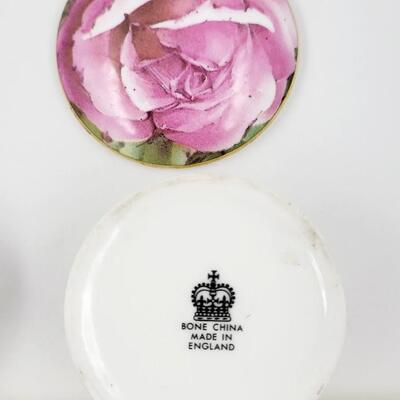 LOT OF 3 CHINA TRINKET BOXES INCLUDING ROYAL WORCESTER