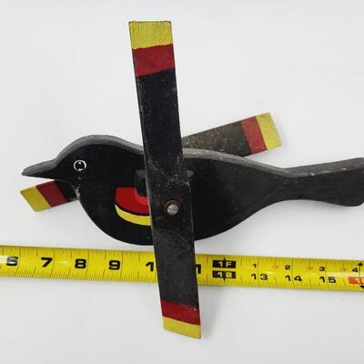 WOODEN WHIRLIE BIRD YARD DECOR