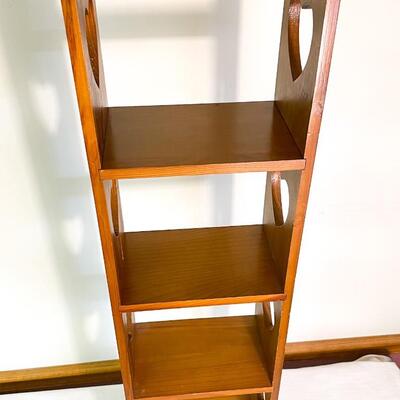 SOLID WOOD SKINNY SHELF W/ HEART CUT-OUTS
