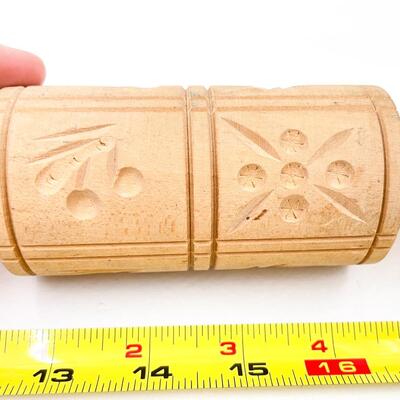 SMALL WOODEN SPRINGERLE ROLLING PIN