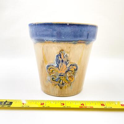 4â€ STONEWARE FLEUR DE LIS POT/CROCK