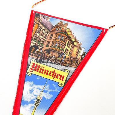 MÃœNCHEN (MUNICH) GERMANY 2-SIDED FABRIC PENNANT