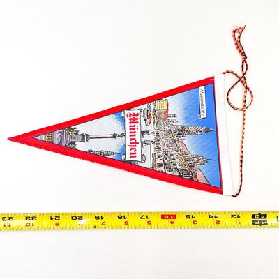 MÃœNCHEN (MUNICH) GERMANY 2-SIDED FABRIC PENNANT