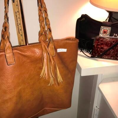 Purses / handbags: 3 Items: Large Brown;