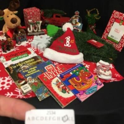 : Box lot christmas: Books, garland, JOY, etc;