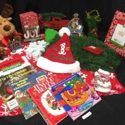 : Box lot christmas: Books, garland, JOY, etc;