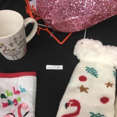 : Box Lot Christmas: Flamango lot;
