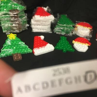 : Box Lot Christmas: Pop It's, fidgets;