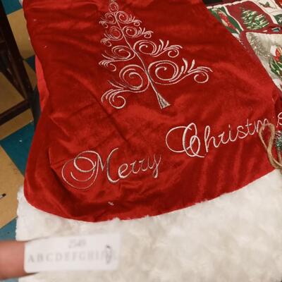 : Box Lot Christmas: Tree skirt, sleigh, star topper, etc;
