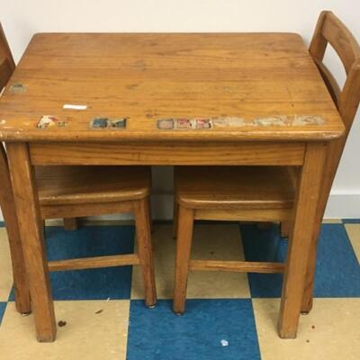 : Childrens table and 2 chairs;