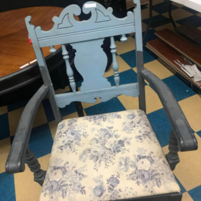 Furniture: Project wooden arm chair;
