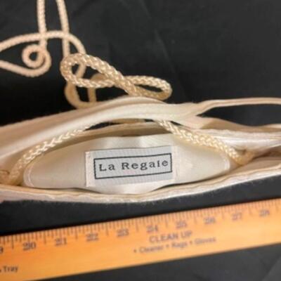 Purses / handbags: Yellow, macrame, LaRegale, et al;