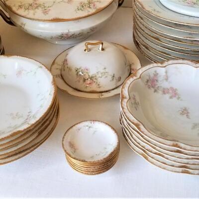 Lot #117   Large Havilland Limoges Antique China Dinner Service