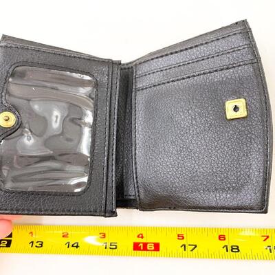 LIZ CLAIBORNE SMALL BLACK WALLET
