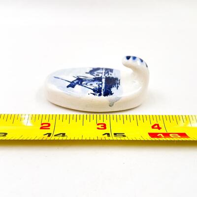 DELFT BLUE HOLLAND TINY CERAMIC WALL HOOK