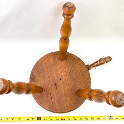 VINTAGE 3-LEGGED WOODEN MILKING STOOL