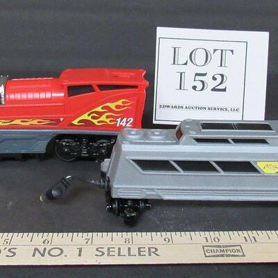 Hot Wheels Train Engine #142 and Car