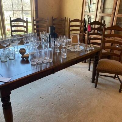 Lot 3: Dining table & more