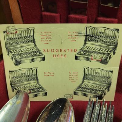 WM ROGERS SILVER PLATE UTENTIL SET W/ WOOD BOX