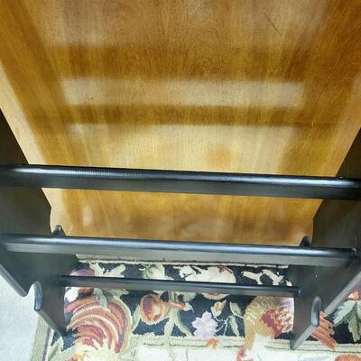 BLACK WOODEN QUILT RACK