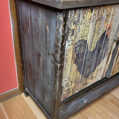AMAZING ROOSTER FLOOR CABINET