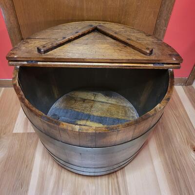 AMAZING BARREL SIDE TABLE W/ FLIP TOP