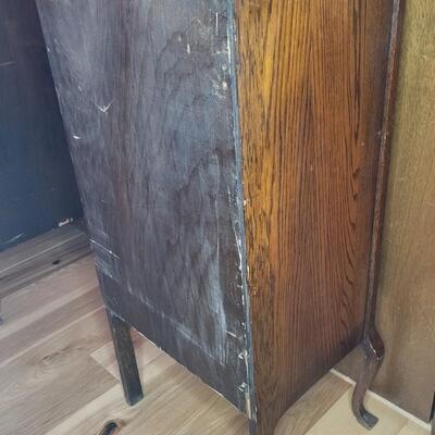 ANTIQUE MUSIC - RECORD TIGER WOOD CABINET