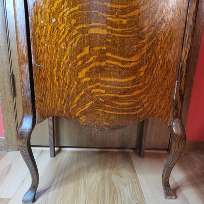 ANTIQUE MUSIC - RECORD TIGER WOOD CABINET