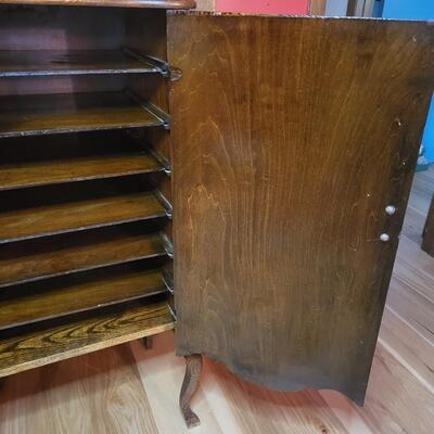 ANTIQUE MUSIC - RECORD TIGER WOOD CABINET