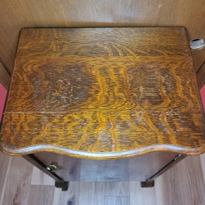 ANTIQUE MUSIC - RECORD TIGER WOOD CABINET