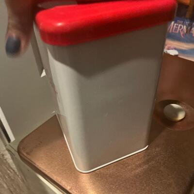 Tin sugar canister