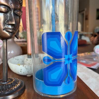 Vintage straw dispenser