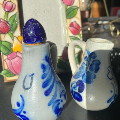 Vintage shaker set